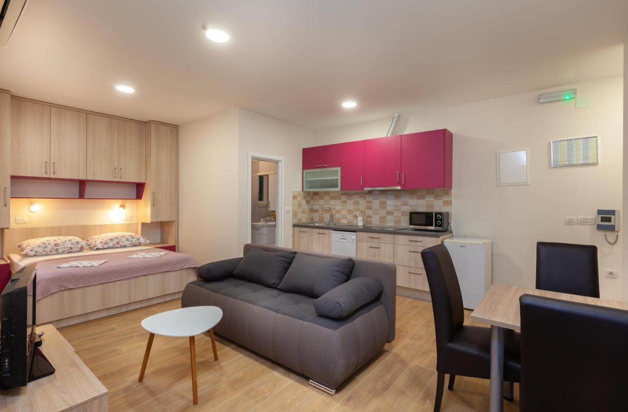 Vito I Cvita Apartment Makarska